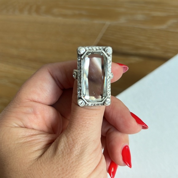 Jeweled ring - Picture 2 of 4